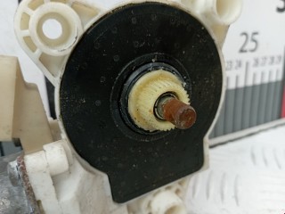 Моторчик стеклоподъемника, ориг. номер A2117200446, 993627101, Mercedes E W211 2002-2006