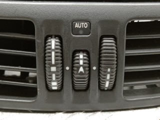 Дефлектор обдува салона, ориг. номер 2208300554, A2208300554, Mercedes S W220 1998-2002