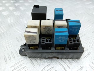Блок реле, ориг. номер 918704A001, Hyundai H1 1997-2004