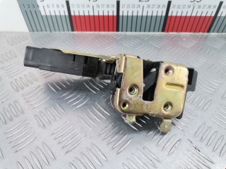 Замок двери передней правой, ориг. номер M852061, Mitsubishi Carisma 1999-2004
