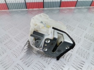 Замок двери задней правой, ориг. номер 8230151K00, Suzuki Splash 2008-2012