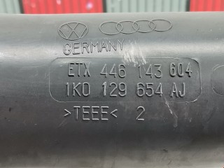 Патрубок воздушного фильтра, ориг. номер 1K0129654AJ, Volkswagen Passat 2005-2010