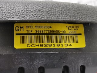 Подушка безопасности водителя, ориг. номер 13111345, 93862634, Opel Astra 1998-2009