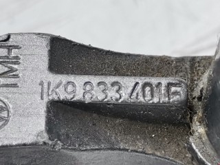 Петля двери, ориг. номер 1K9833401E, Volkswagen Golf 2008-2012