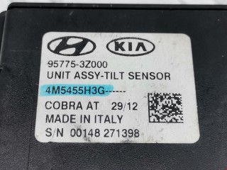 Датчик положения кузова, ориг. номер 95775-3Z000, Hyundai i40 2011-2015
