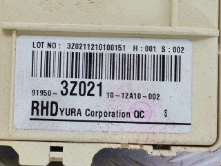 Блок предохранителей, ориг. номер 91950-3Z021, Hyundai i40 2011-2015
