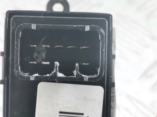 Кнопка стеклоподъемника, ориг. номер 93580-3Z000, Hyundai i40 2011-2015