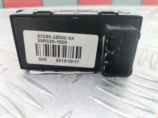 Кнопка стеклоподъемника, ориг. номер 93580-3Z000, Hyundai i40 2011-2015