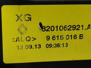 Кулиса, ориг. номер 8201062921, Renault Megane 2008-2014