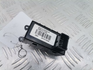 Кнопка стеклоподъемника, ориг. номер 93575-3Z200, Hyundai i40 2011-2015