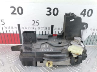 Замок двери передней правой, ориг. номер 13220368, Opel Astra 1998-2009
