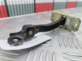 Ограничитель открывания двери передней, ориг. номер GJ6A58270F, Mazda 6 2002-2005