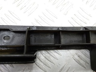 Кронштейн крепления бампера заднего, ориг. номер 5Z0807863A, Volkswagen Fox 2003-2009