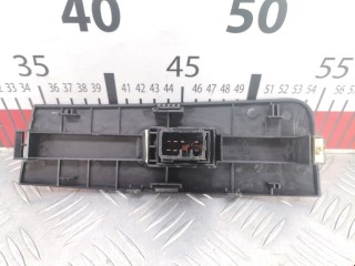 Кнопка стеклоподъемника, ориг. номер 9358017000, Hyundai Matrix 2001-2005