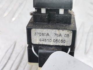 Кнопка стеклоподъемника, ориг. номер 8481005050, Toyota Avensis 2003-2006