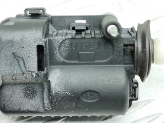 Электропривод запирания лючка топливного бака, ориг. номер 13208157, Opel Astra 1998-2009