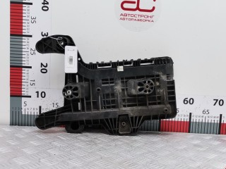 Полка аккумулятора, ориг. номер 1K0915333H, Volkswagen Scirocco 2008-2014