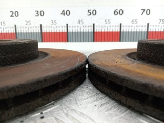 Диск тормозной передний, ориг. номер 1520297, Ford Focus 2007-2011
