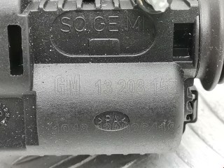 Электропривод запирания лючка топливного бака, ориг. номер 13208157, Opel Astra 1998-2009