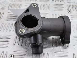 Фланец (тройник) системы охлаждения, ориг. номер 058121132, Audi A4 1994-1999