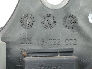 Блок предохранителей, ориг. номер 13222872, Opel Astra 1998-2009