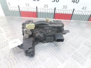 Замок двери передней правой, ориг. номер 13220368, Opel Astra 1998-2009