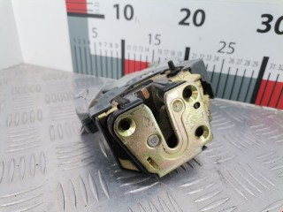 Замок двери задней левой, ориг. номер 825033Y500, 825538H710, Nissan X-Trail 2000-2004