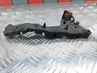 Кронштейн крепления бампера переднего, ориг. номер 24460284, Opel Astra 1998-2009