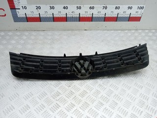 Решетка радиатора, ориг. номер 3B0853653D, 3BD853651, Volkswagen Passat 1996-2001
