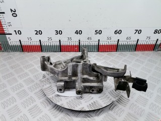 Кронштейн двигателя, ориг. номер 112318H800, Nissan X-Trail 2000-2004