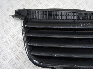 Решетка радиатора, ориг. номер 3B0853651L, Volkswagen Passat 2000-2005