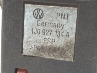 Кнопка антипробуксовочной системы (ABS/ESP), ориг. номер 1J0927134A, Volkswagen Golf 1997-2006