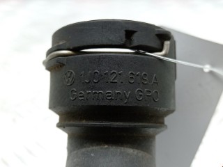 Фланец (тройник) системы охлаждения, ориг. номер 6Q0122291F, 1J0121619A, Volkswagen Passat 2000-2005
