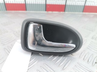 Ручка внутренняя передняя левая, ориг. номер C10059330E, Mazda Premacy 2001-2005