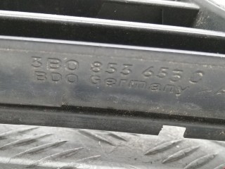 Решетка радиатора, ориг. номер 3B0853653C, 3BD853651, Volkswagen Passat 1996-2001
