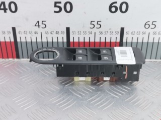 Блок управления стеклоподъемниками, ориг. номер 10023899, Renault Captur 2012-2017