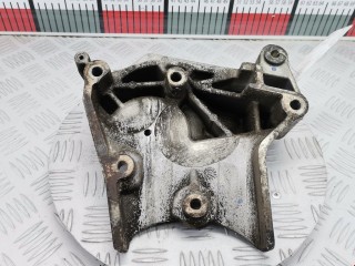 Кронштейн двигателя, ориг. номер 55566019, Opel Insignia 2008-2013