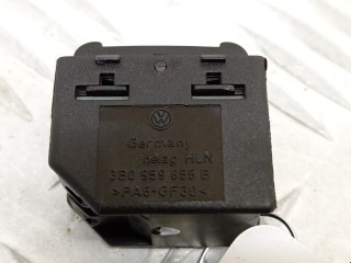 Кнопка стеклоподъемника, ориг. номер 3B0959855B, Volkswagen Golf 1997-2006