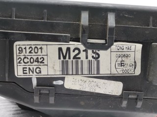 Блок предохранителей, ориг. номер 912012C042, Hyundai Coupe 1999-2002