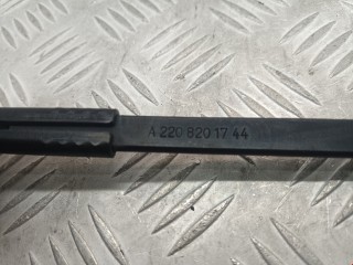 Щеткодержатель (поводок стеклоочистителя, дворник), ориг. номер A2208201744, Mercedes S W220 1998-2002
