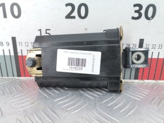 Ограничитель открывания двери передней, ориг. номер A2107200116, Mercedes E W210 1999-2002