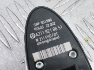 Кнопка стеклоподъемника, ориг. номер A2118218651, 501898, Mercedes E W211 2002-2006