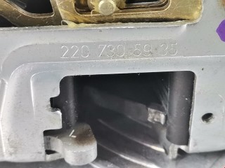 Замок двери задней левой, ориг. номер 2207305935, A2207306335, Mercedes S W220 1998-2002