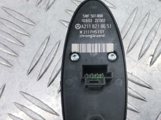 Кнопка стеклоподъемника, ориг. номер A2118218651, 501898, Mercedes E W211 2002-2006