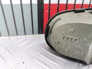 Ручка двери наружная задняя правая, ориг. номер 4B2837886, 4B0839208, Audi A6 1994-1997