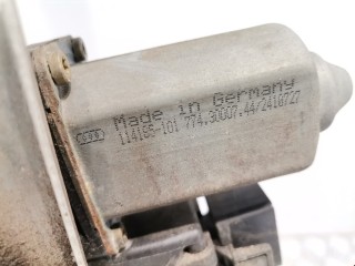 Стеклоподъемник электрический задний правый, ориг. номер 4B0839462, Audi A6 1994-1997