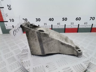 Кронштейн двигателя, ориг. номер 8D0199307P, 8D0199305A, Audi A4 1999-2001