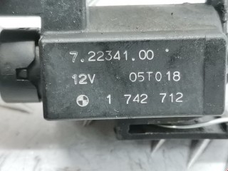 Клапан воздушный, ориг. номер 72234100, 11747810831, BMW 7 E65/E66 2001-2005