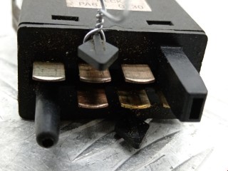 Кнопка подогрева заднего стекла, ориг. номер 3B0959621C, Volkswagen Passat 1996-2001