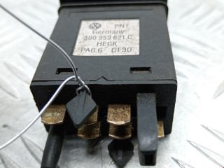 Кнопка подогрева заднего стекла, ориг. номер 3B0959621C, Volkswagen Passat 1996-2001